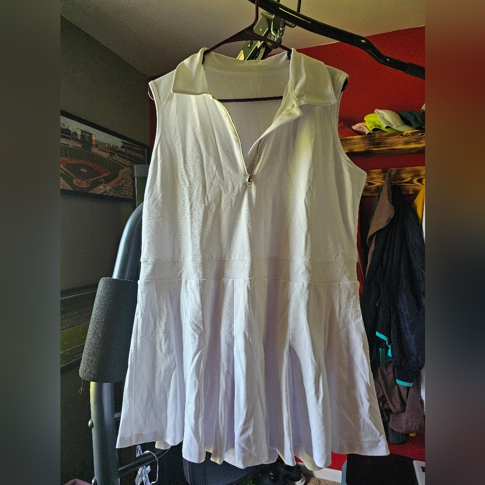 HALARA White Sleeveless Tennis/Golf Dress